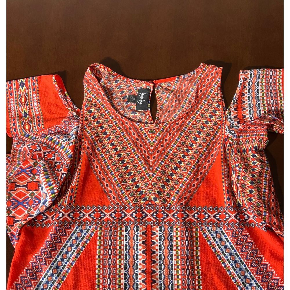 Women's open shoulder blouse super cute vibrant colors size medium‎ - Picture 3 of 6